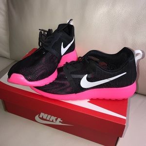 ⚠️Nike Roshe